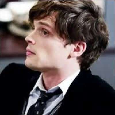 Où Reid se prend-il une balle pour sauver Alex Blake ?