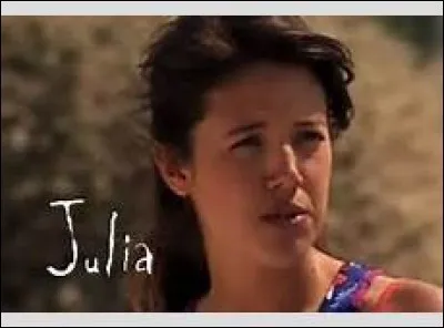 Qui est sorti avec Julia ?