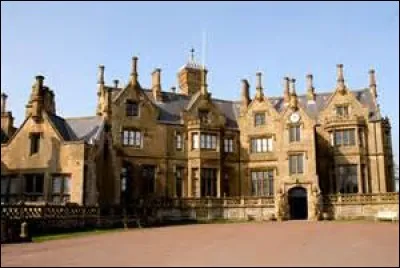 Comment s'appelle ce vieux manoir situé à Lurgan dans le comté d'Armagh ?