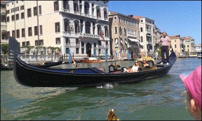 Question de bienvenue, comment s'appelle l'embarcation mythique de Venise ?
