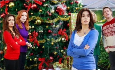 Quel engin a foncé dans Wisteria Lane le jour d'une fête pour Noël ?