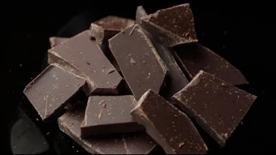 Enfin, il reste le chocolat noir. Quelle est la traduction anglaise de "noir" ?