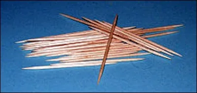 C'est très pratique pour retirer les résidus et les particules alimentaires demeurées prises entre celles-ci.