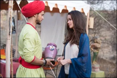 Quelle blague fait (ou dit) Ravi à Anne, quand ils sont à l'hôtel ?