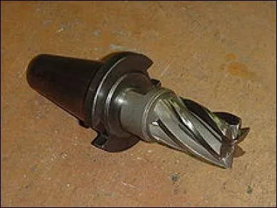 La fraise est un outil qui permet d'usiner la matière.