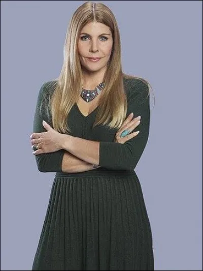 Comment s'appelle Karen Senties ?