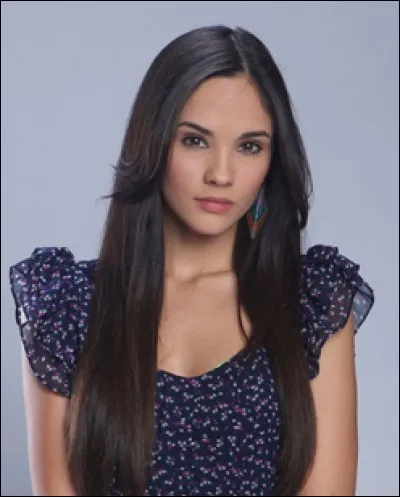 Comment s'appelle Alexandra Pomales ?