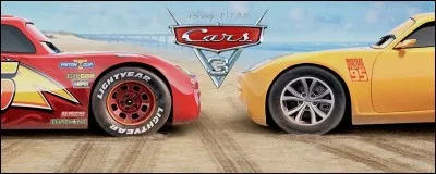 La voiture jaune est une jeune entraîneuse. Comment se nomme-t-elle ?