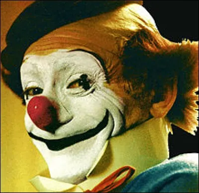 Pierre Etaix : réalisateur , acteur ,dessinateur, dramaturge clown, ....; sur la photo , il est le clown ....