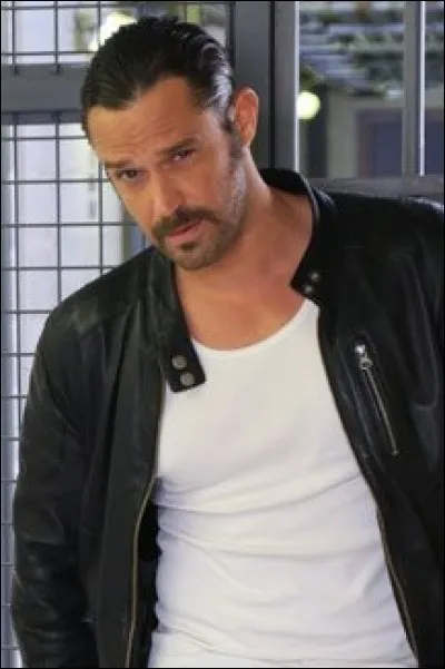 Qui est l'homme qui en veut à Franck et Kevin et qui fait partie de la mafia française ?