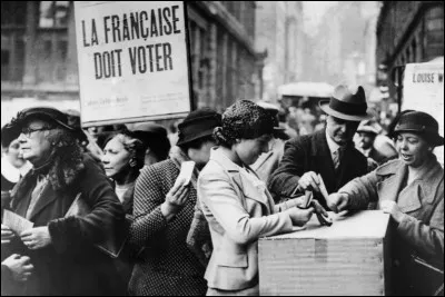 La France a donné le droit de vote aux femmes en 1944, elle était très en retard. Quel est le premier pays à leur avoir accordé ce droit sans restriction en 1893 ?