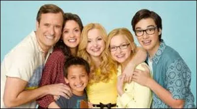 Comment s'appellent les parents de Liv et Maddie ?