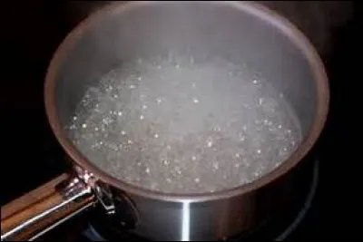 À quelle température l'eau est-elle en ébullition ?