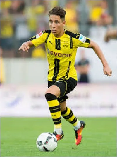Quelles sont les deux nationalités de l'ailier Emre Mor ?
