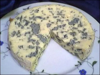 Puis avec ce fromage persillé :