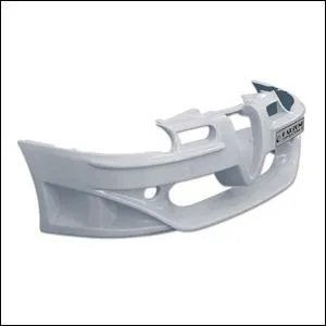 Je suis plac  l'arrire et  l'avant des autos.