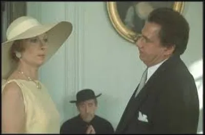 Dans "Le chasseur de chez Maxim's", elle y joue le rôle de ...