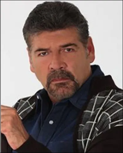 Comment s'appelle Guillermo Quintanilla ?