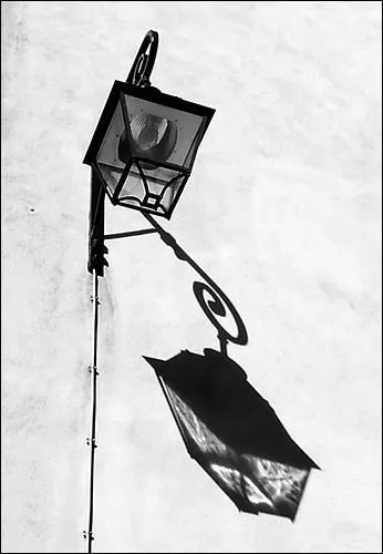 Je suis dans la rue et j'claire.