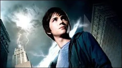 Passons à la saga "Percy Jackson". Qui est le personnage principal ?