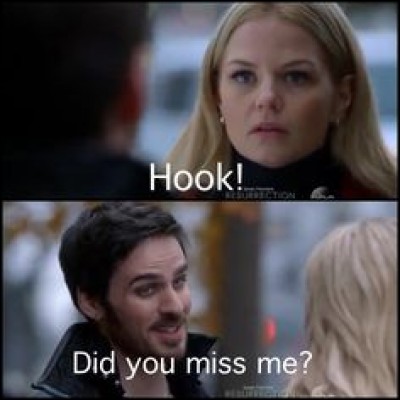 Quelle est la première chose que Hook a fait pour qu'Emma retrouve la mémoire ?