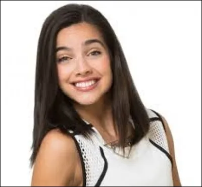 Franky met-elle des shorts ?