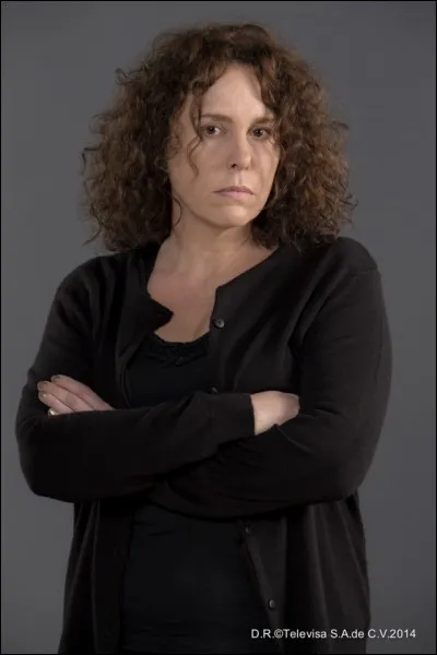 Comment s'appelle Azela Robinson ?