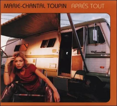 Quel synonyme peut-on associer &agrave; la locution &laquo; Apr&egrave;s tout &raquo; ?