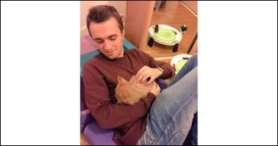 Où Squeezie vit-il en décembre 2016 ?