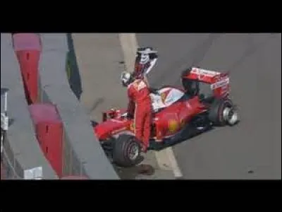 Quel pilote provoqua la colère de Sebastian Vettel à la radio, lors des Grands Prix de Chine et de Russie ?