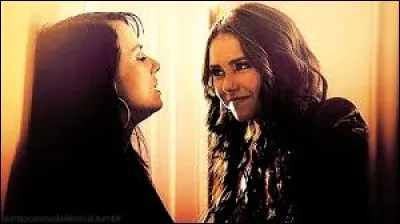 Suite à la "mort" d'Elijah, Katherine passe un marché avec...