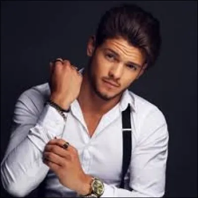 Dans quelle série peut-on voir Rayane Bensetti ?