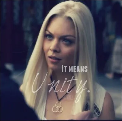 Quelques semaines apr&egrave;s la naissance de Lexie la fille de Anne et Tom, Anne se rend compte que sa fille... (plusieurs r&eacute;ponses possibles)