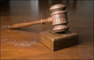 Que signifie l'expression "juger sur pièces" ?