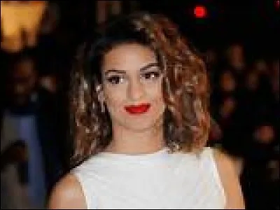 De quels instruments sait-elle jouer ?