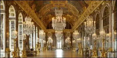Le château de Versailles est-il situé en Lozère ?