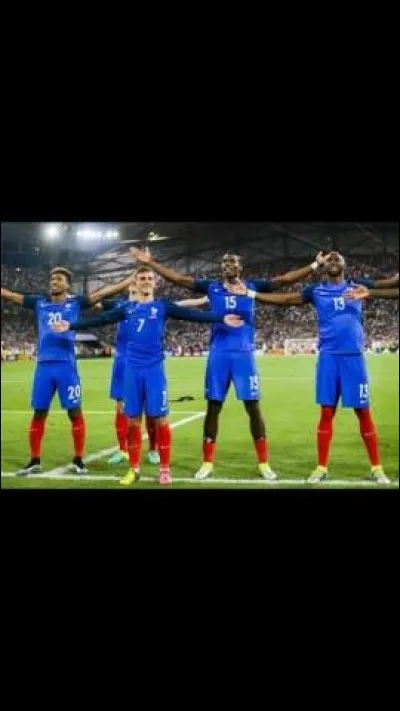 À l'origine, de quelle équipe est originaire ce rituel ?