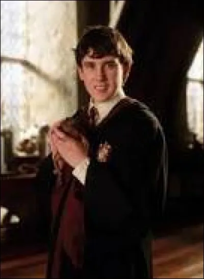 Qui a joué le rôle de Neville Londubat ?