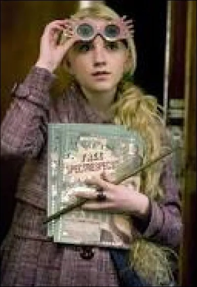 Comment écrit-on le prénom de celle qui a joué le rôle de Luna Lovegood alias "Loufoca Love" ?