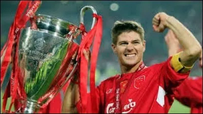 Les joueurs de ce grand club de foot anglais sont appelés les "Reds" ("Rouges"). Duquel s'agit-il ?