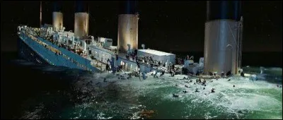 Combien de personnes sont mortes le soir du naufrage, dans le film ?