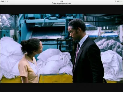 Comment se nomme la femme de Chris ?