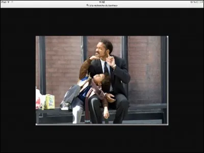 Combien d'argent prête-t-il à son directeur d'entreprise ?