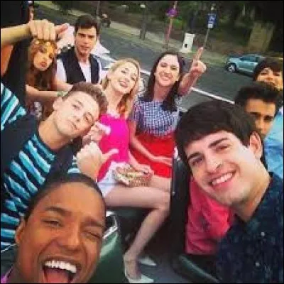 Les élèves vont faire un festival . Mais dans quelle ville ?