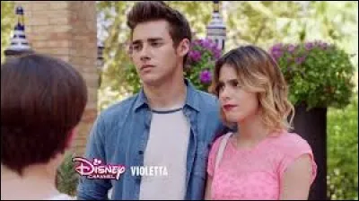 Clément et Gery révèlent leurs secrets à León et Violetta. Comment ces derniers réagissent-ils ?