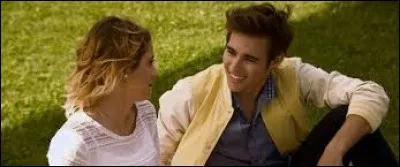 Qui arrangent la situation pour que León et Violetta ne soient plus ensemble ?