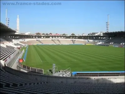 Quel club joue dans ce stade ?