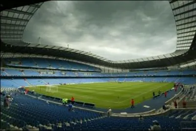 Quel club joue dans ce stade ?