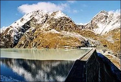 Quel est ce célèbre barrage ?