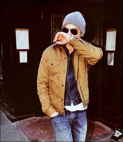 Est-ce qu'il s'intéresse à la religion ?